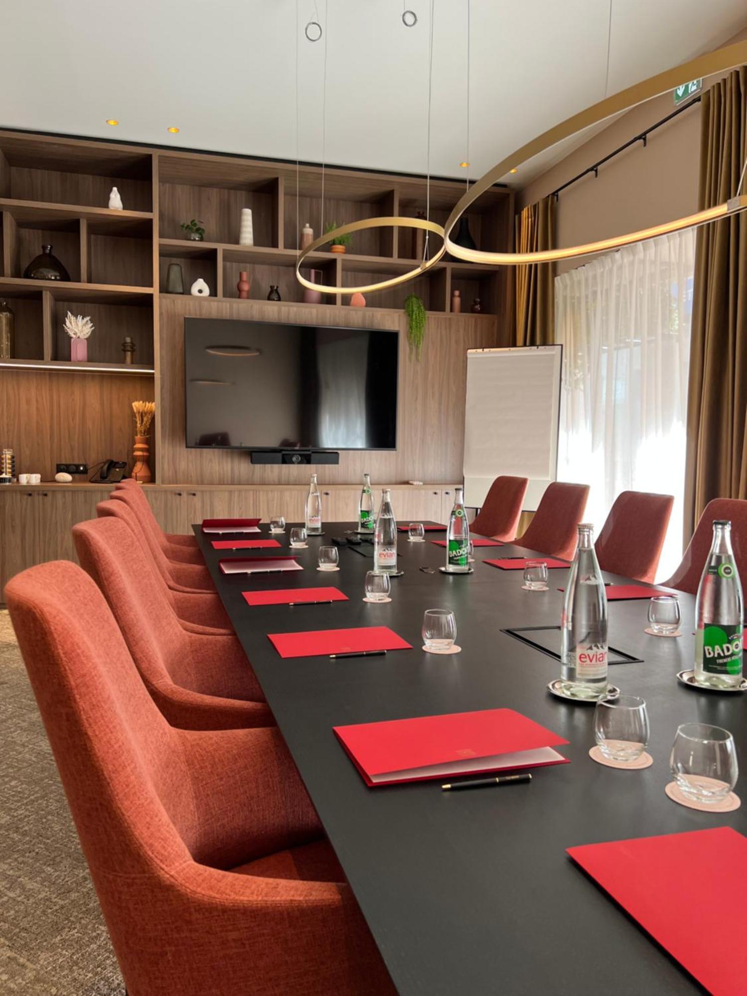 Maison Rouge Strasbourg Hotel & Spa, Autograph Collection Exterior foto Meeting room at the hotel