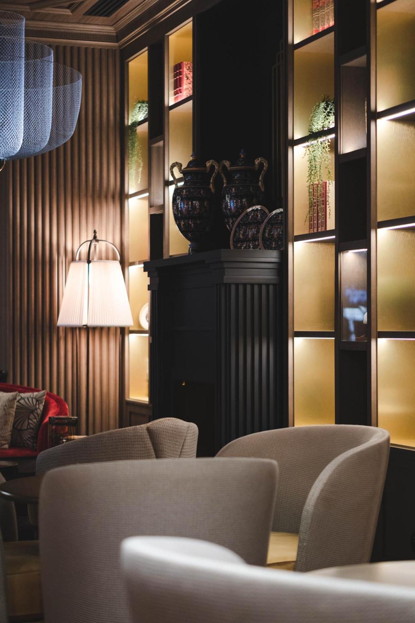 Maison Rouge Strasbourg Hotel & Spa, Autograph Collection Exterior foto The interior of the hotel