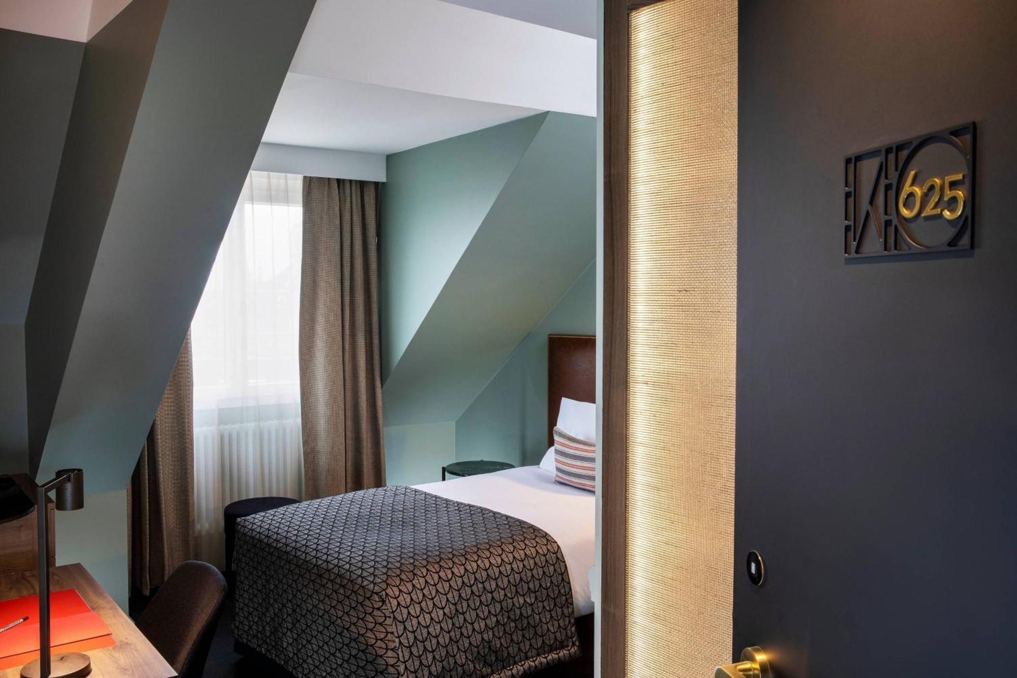Maison Rouge Strasbourg Hotel & Spa, Autograph Collection Exterior foto A room at the hotel