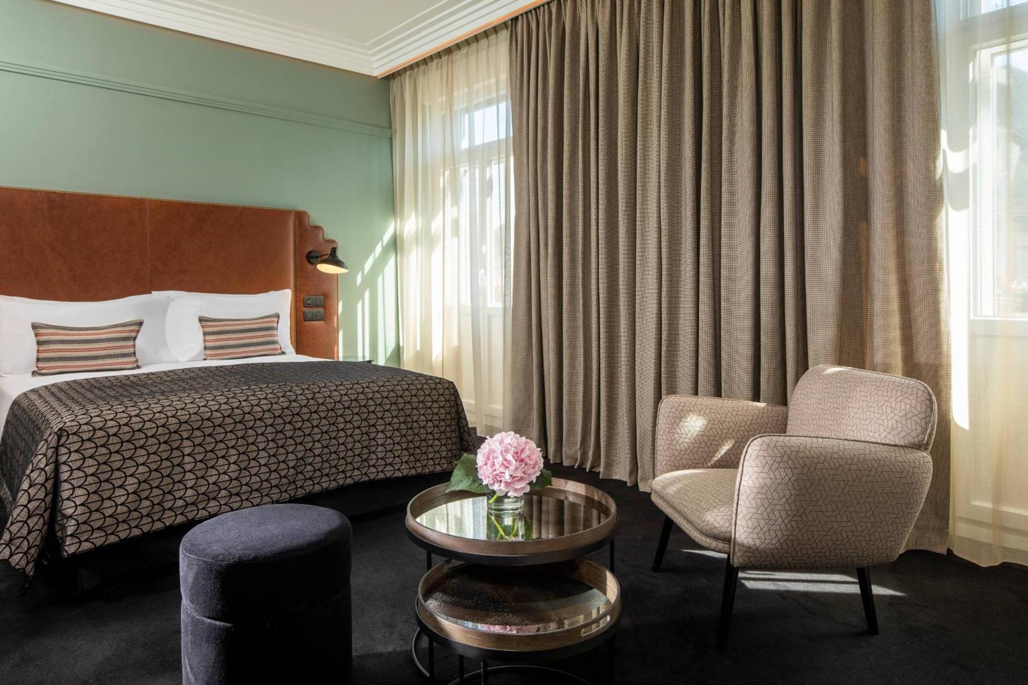 Maison Rouge Strasbourg Hotel & Spa, Autograph Collection Exterior foto A room at the hotel