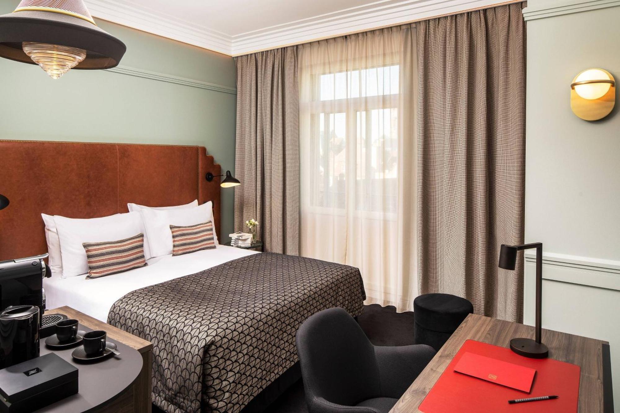Maison Rouge Strasbourg Hotel & Spa, Autograph Collection Exterior foto A room at the hotel